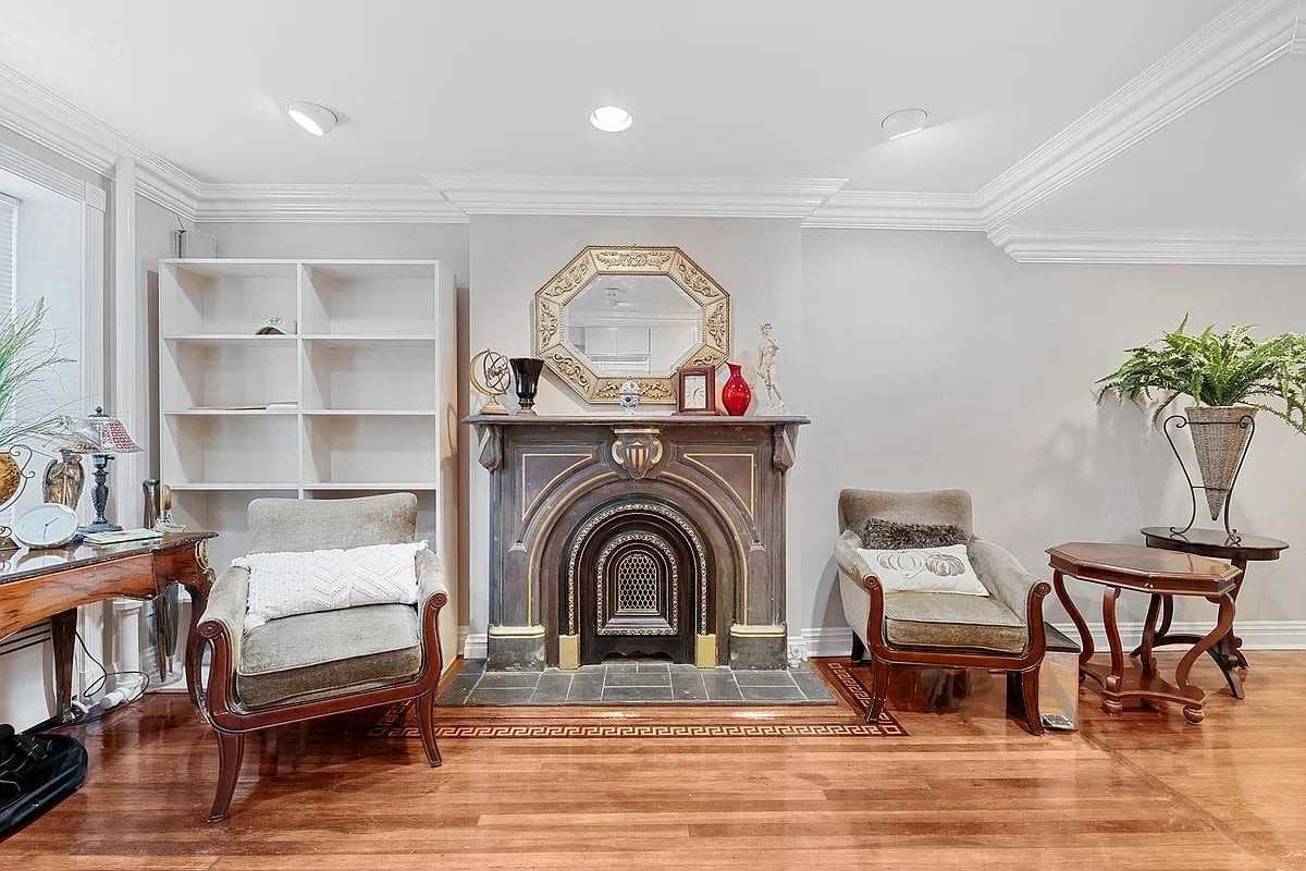 163 E 71st St #1A - Photo 4 of 19