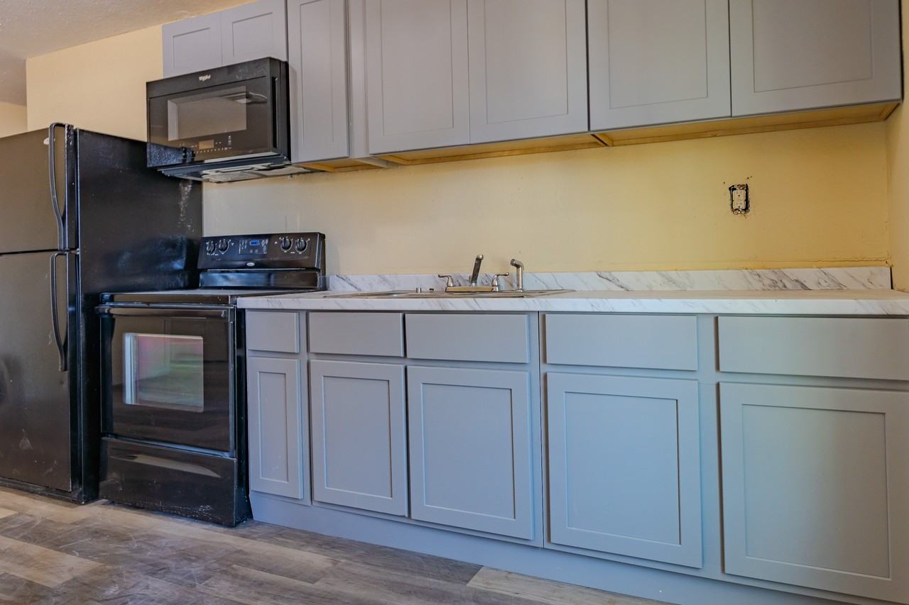 804 Martin Luther King Boulevard Northeast - Photo 6 of 24