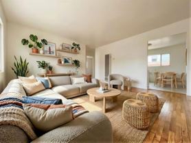 3726-3728.5A Ingraham Street - Photo 1 of 1