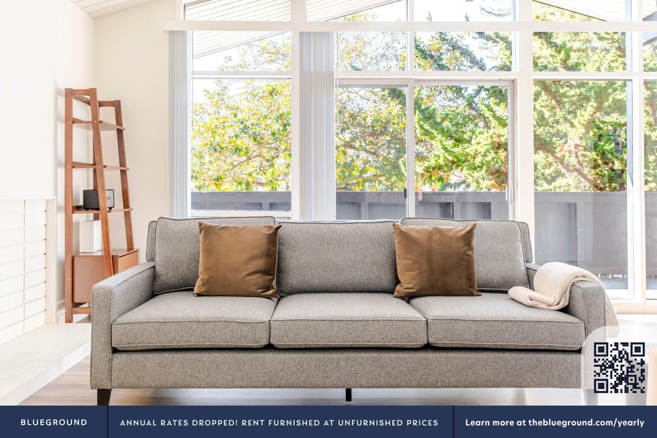 801 Middlefield Rd #2115 - Photo 4 of 31