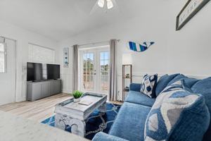 featured image of 711 E Gulf Blvd