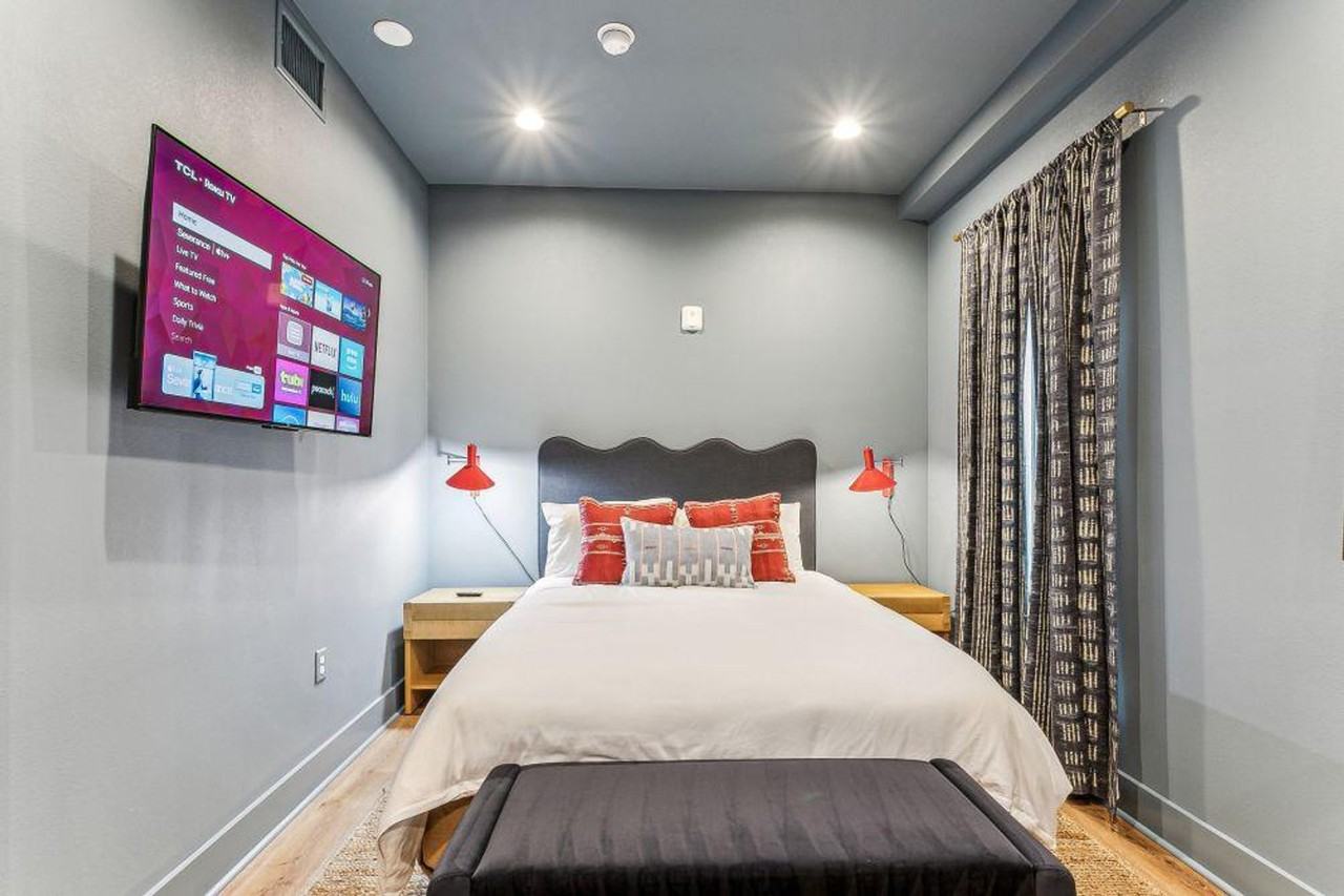 1738 N Rampart St #1369008P - Photo 4 of 8