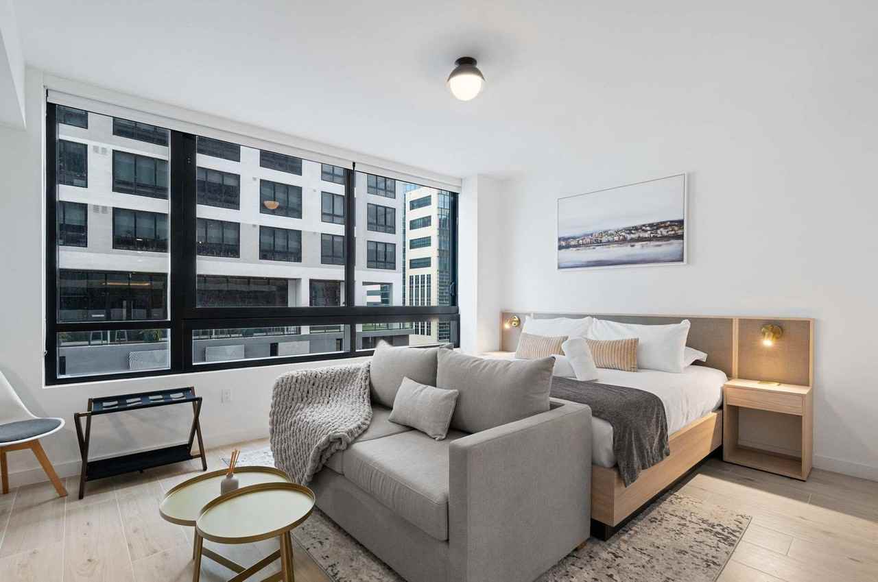 225 North Miami Avenue - Photo 2 of 31