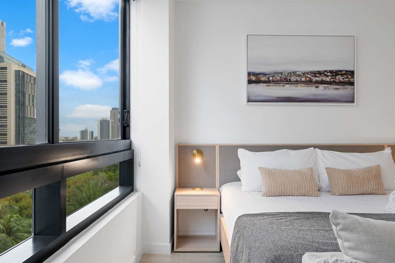 225 North Miami Avenue - Photo 4 of 31