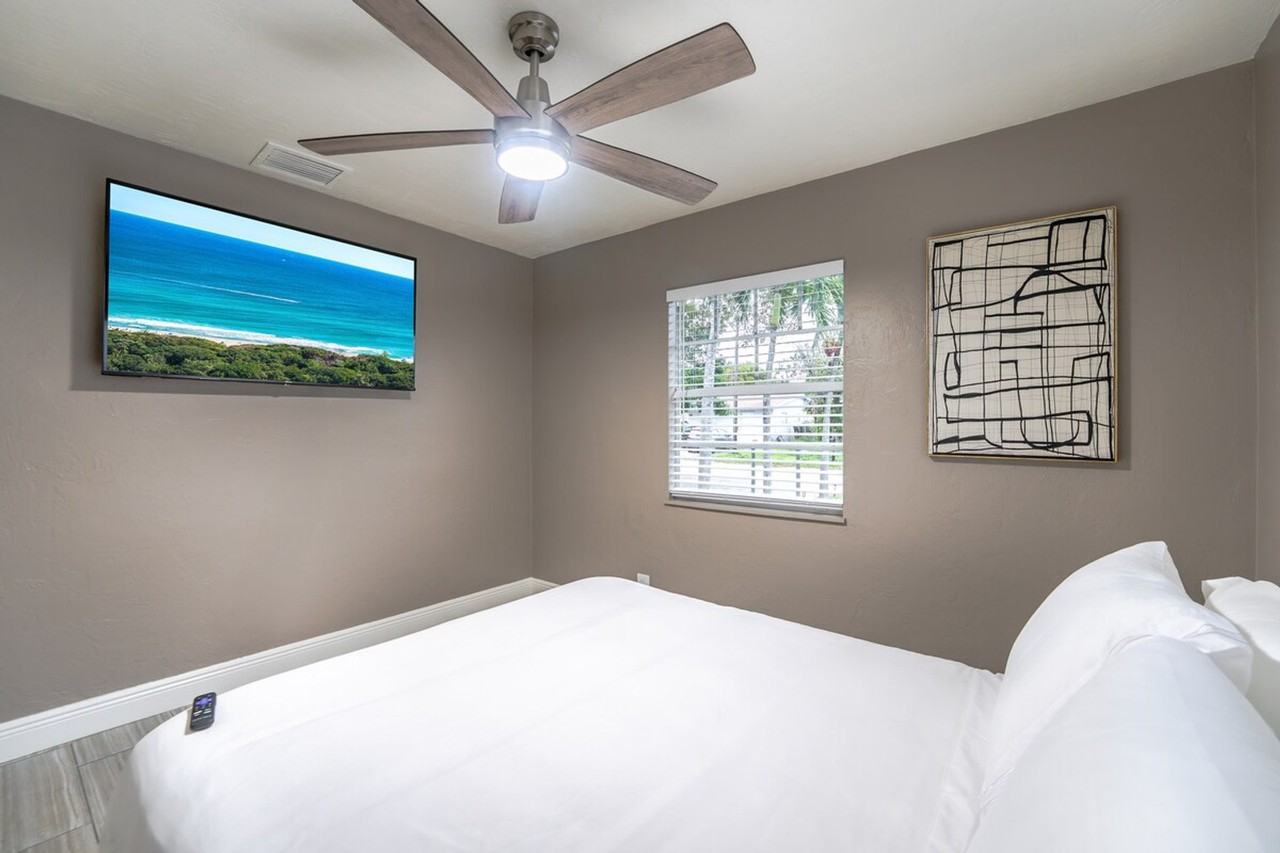 190 Dover St #1424295P - Photo 2 of 49