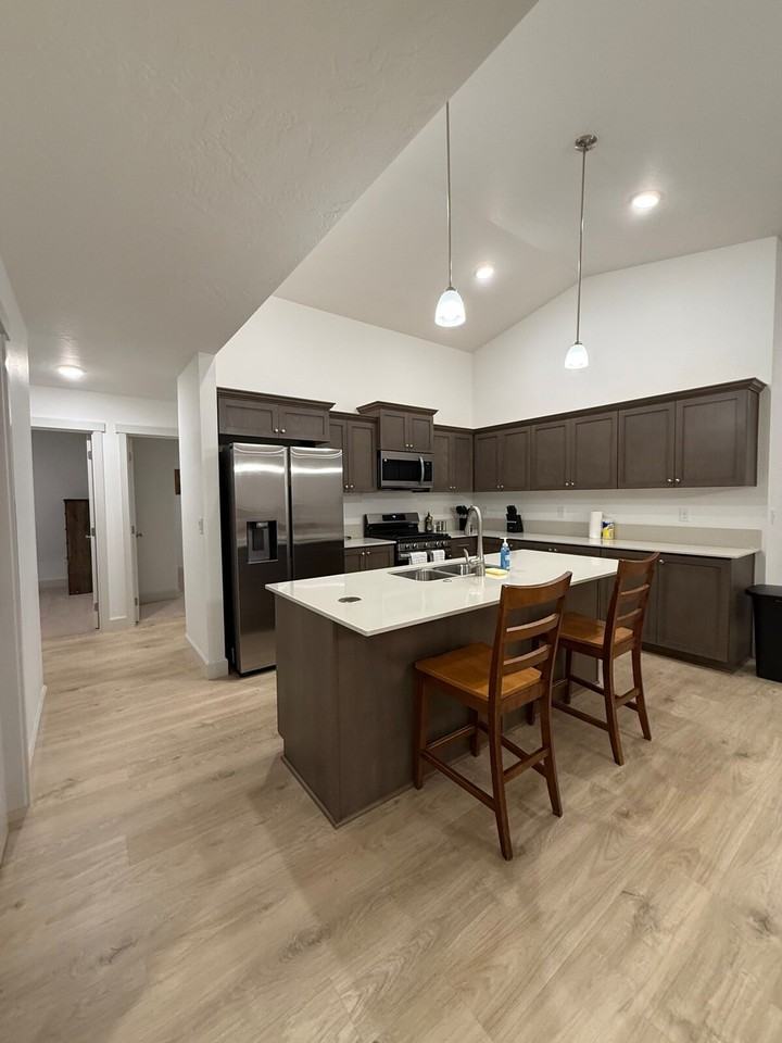 385 Taft St #1397081P - Photo 5 of 33