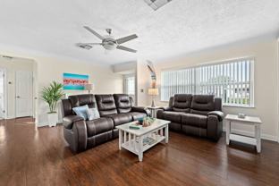 1341 Bayview Dr - Photo 1 of 1