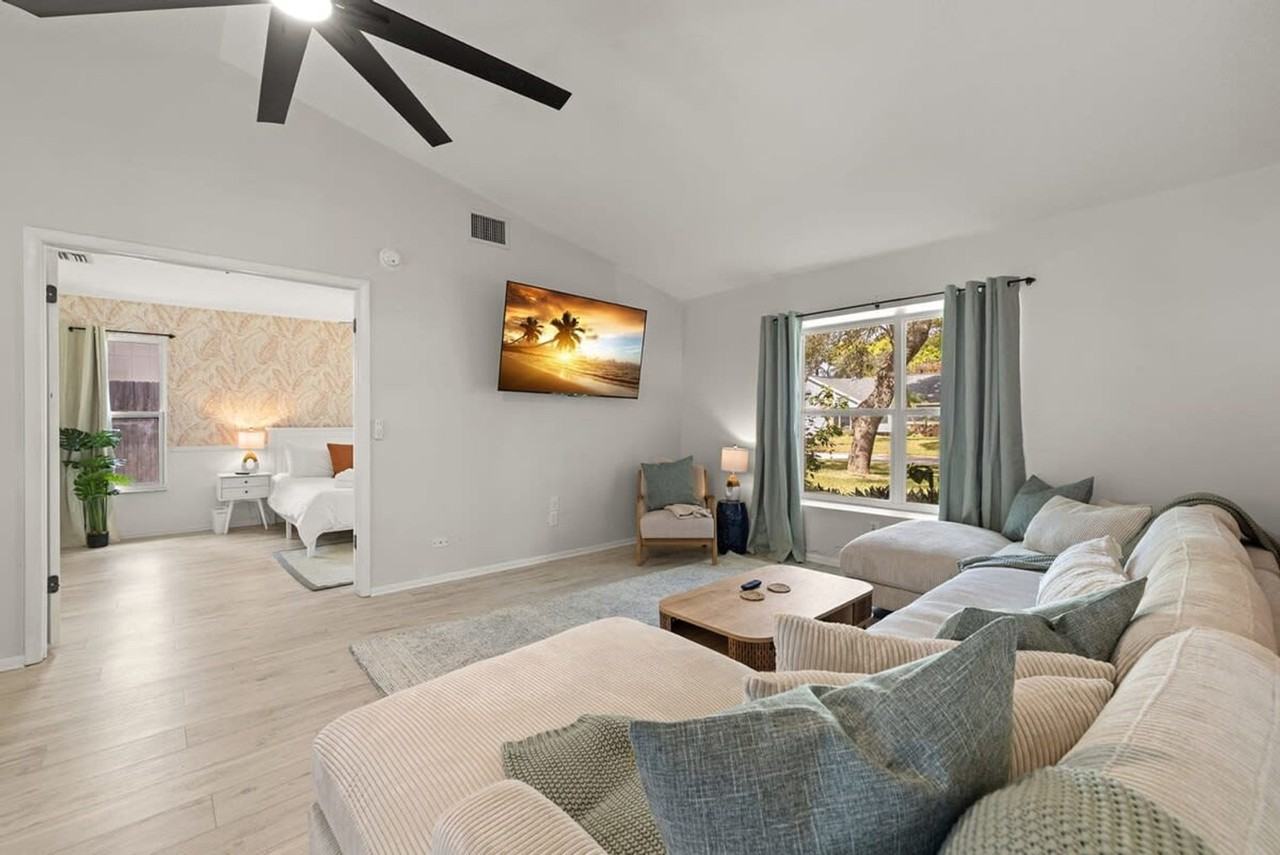 1518 Wexford Dr N #1023273P - Photo 2 of 32