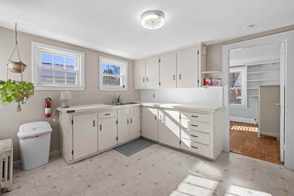 33 Seagrave St - Photo 2 of 19