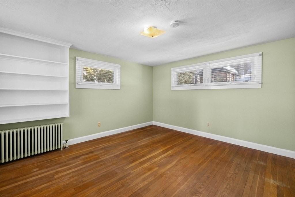 33 Seagrave St - Photo 7 of 19