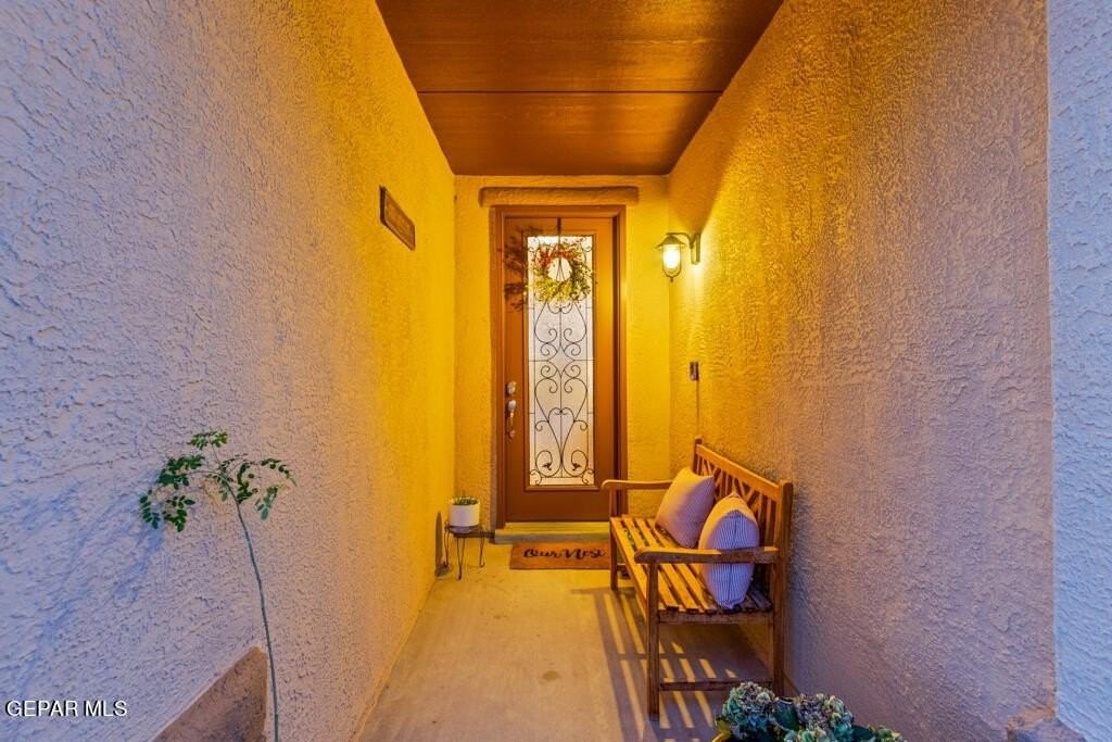 7365 Dewberry Dr - Photo 4 of 38