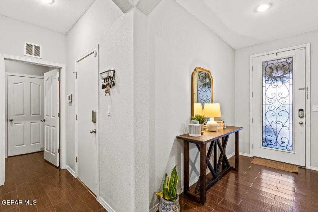 7365 Dewberry Dr - Photo 6 of 38