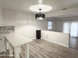 41 Weller Place #217 - Photo 5 of 16