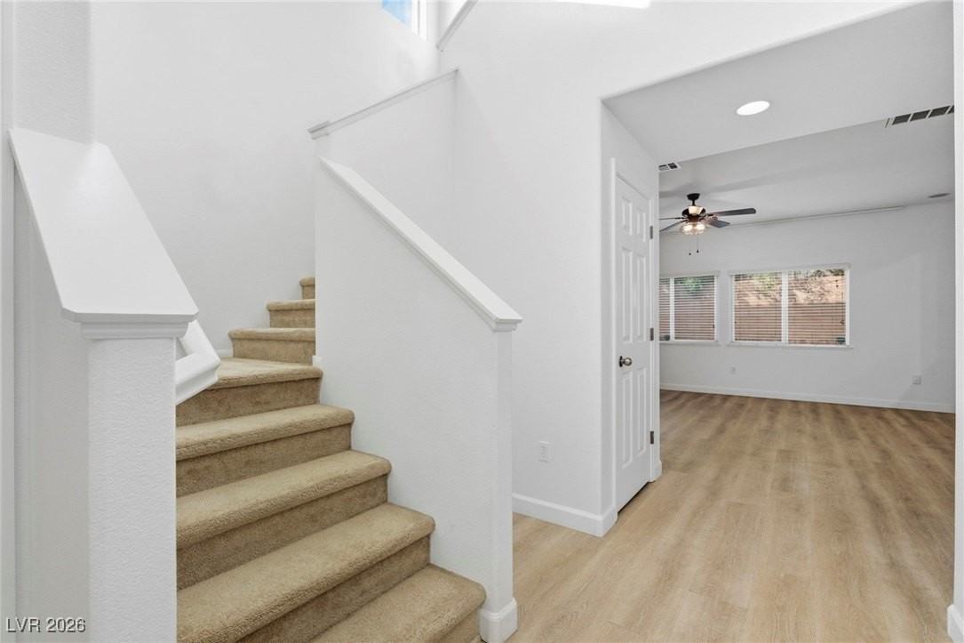 10585 Cave Ridge St - Photo 7 of 36