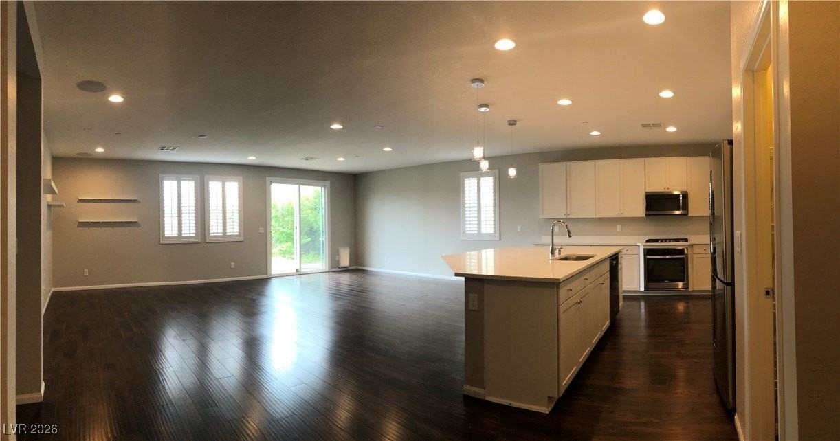 2434 Fanano St - Photo 3 of 24