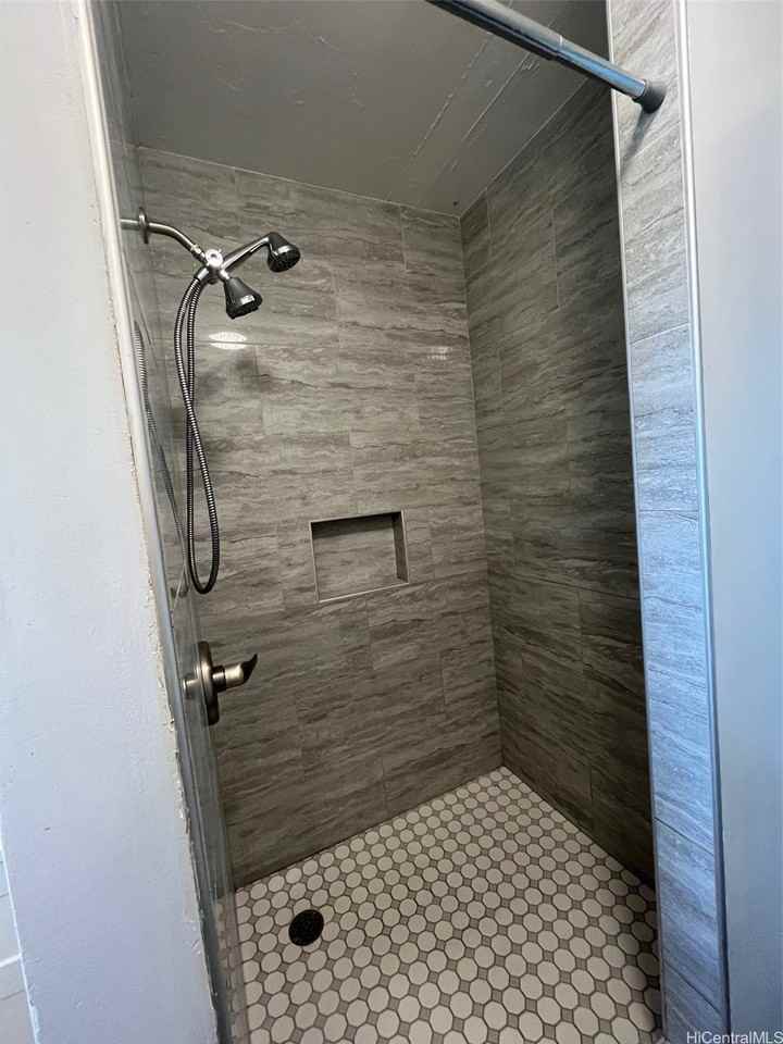 720 Waiakamilo Rd Unit C320a - Photo 7 of 9