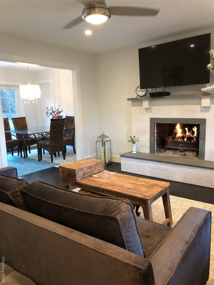 23 Hampton Harbor Rd - Photo 5 of 21