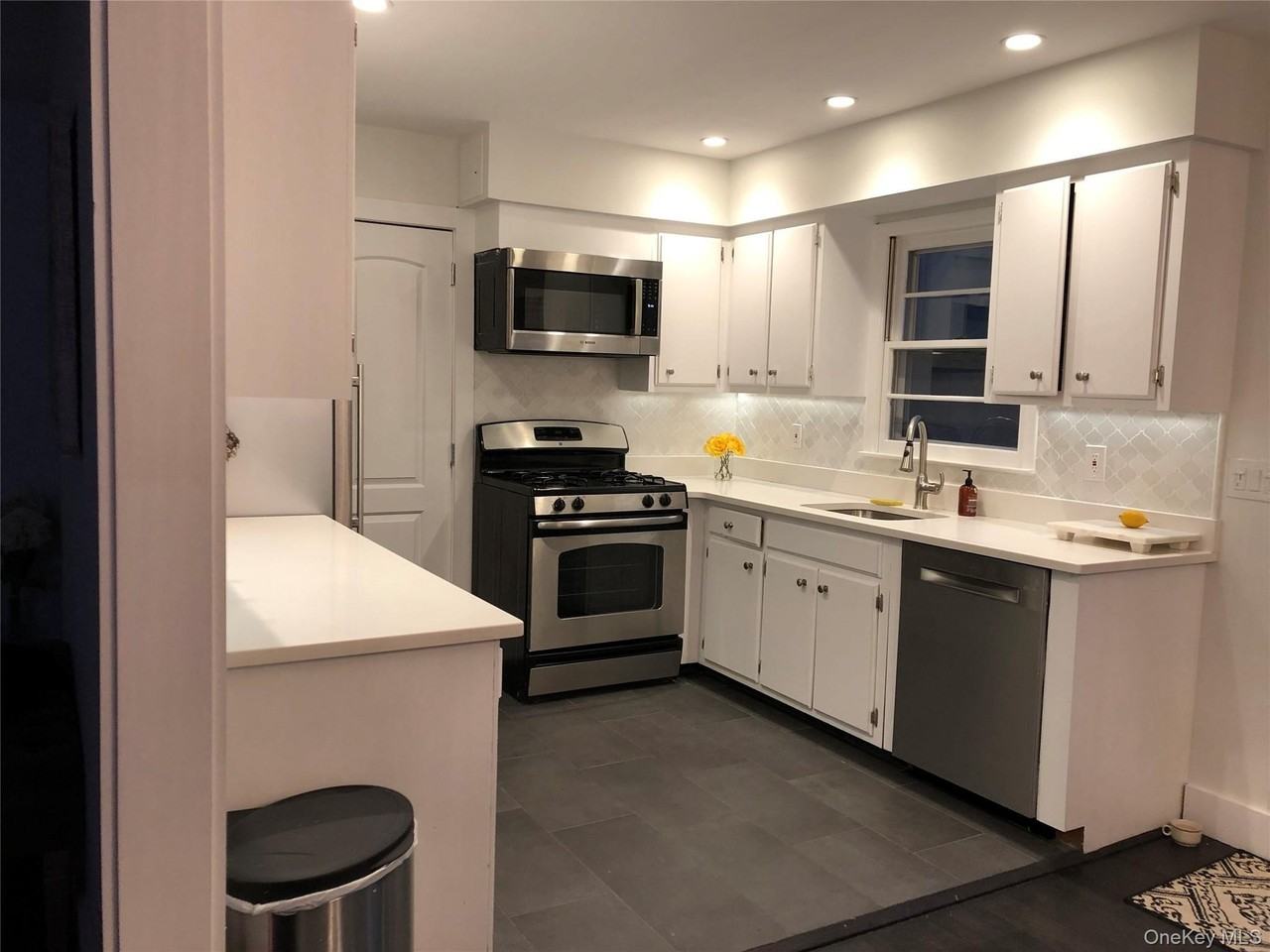 23 Hampton Harbor Rd - Photo 7 of 21