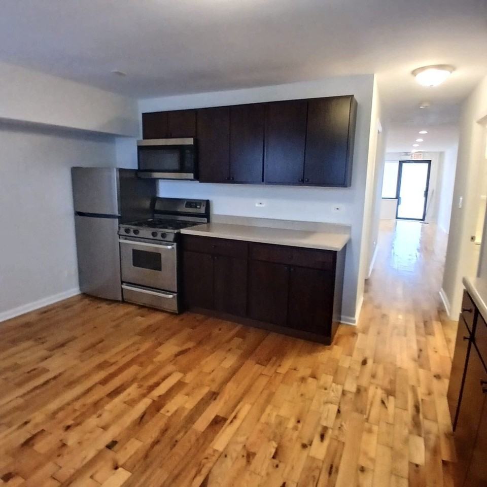 4642 N Francisco Ave Unit 1 #1 - Photo 7 of 17