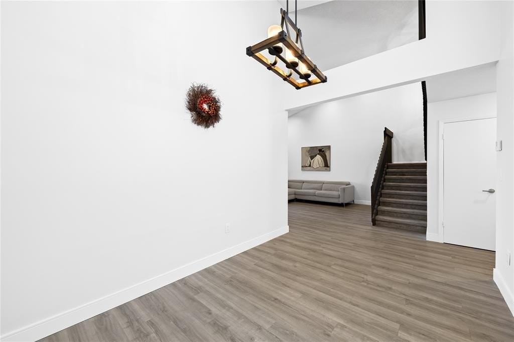 8245 Nw 70th St - Photo 5 of 29