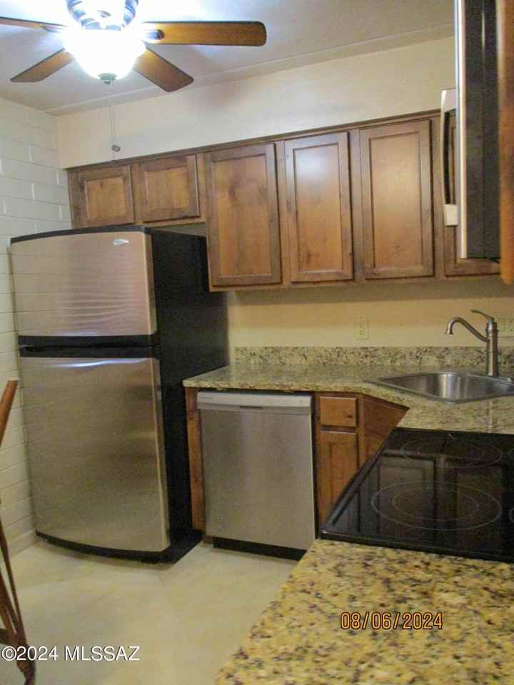 55 N Cherry Ave Unit 117 #117 - Photo 6 of 16