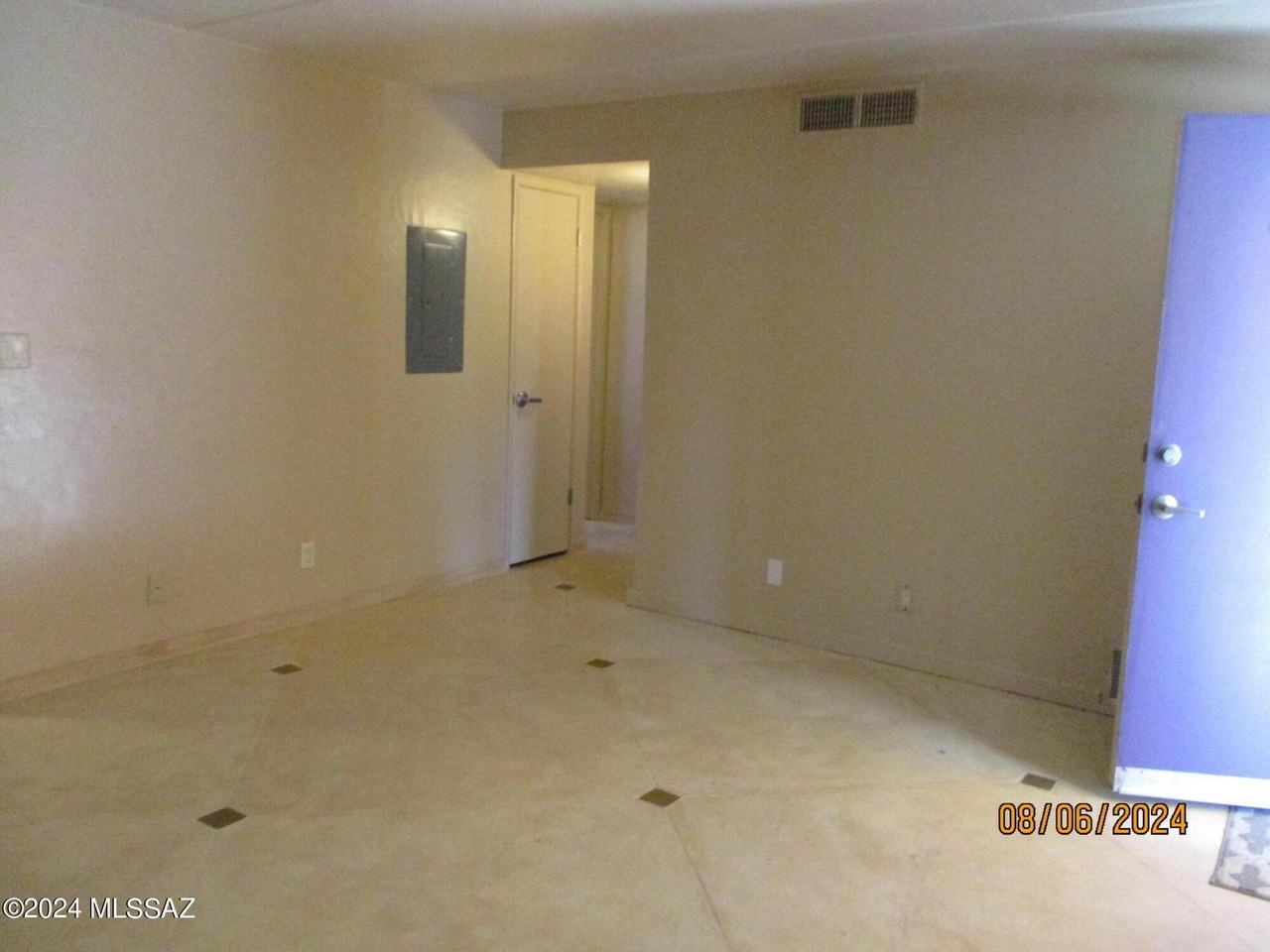 55 N Cherry Ave Unit 117 #117 - Photo 7 of 16