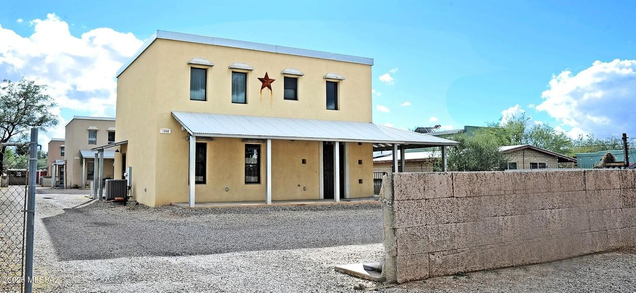 1040 E Halcyon Rd - Photo 4 of 43