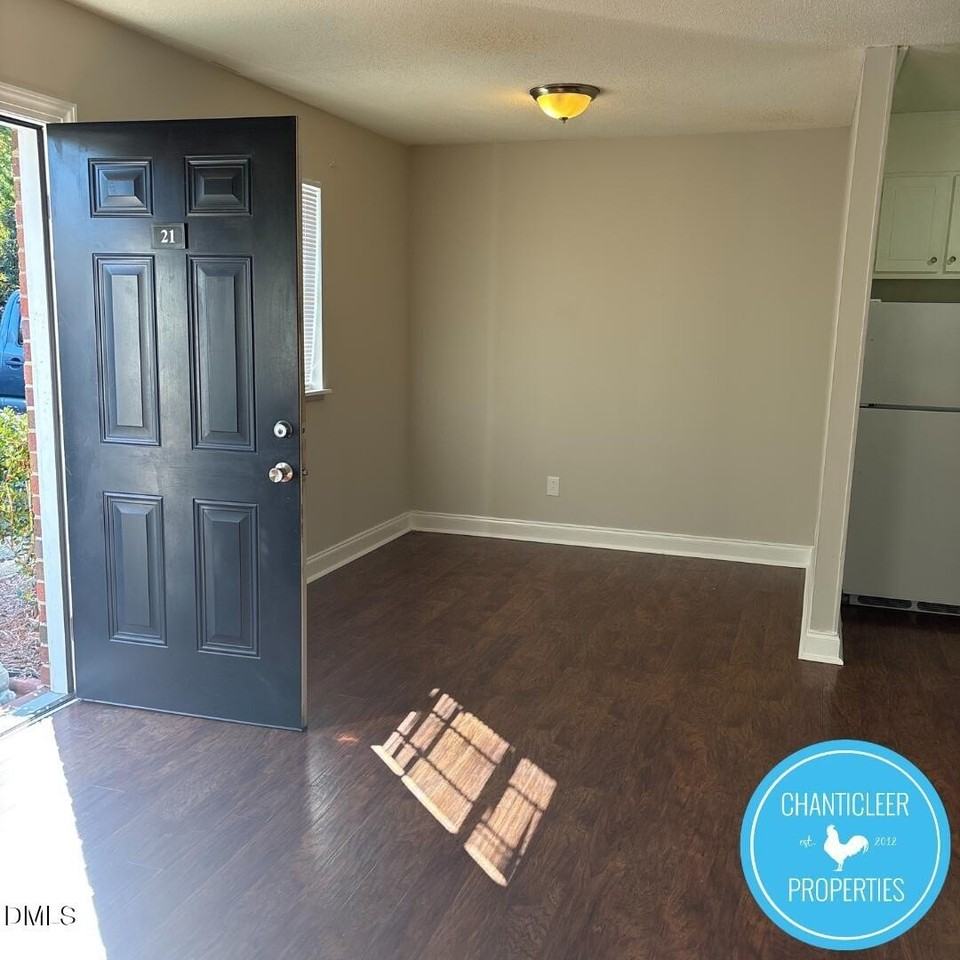 115 Florence St Apt 14 #14 - Photo 4 of 14