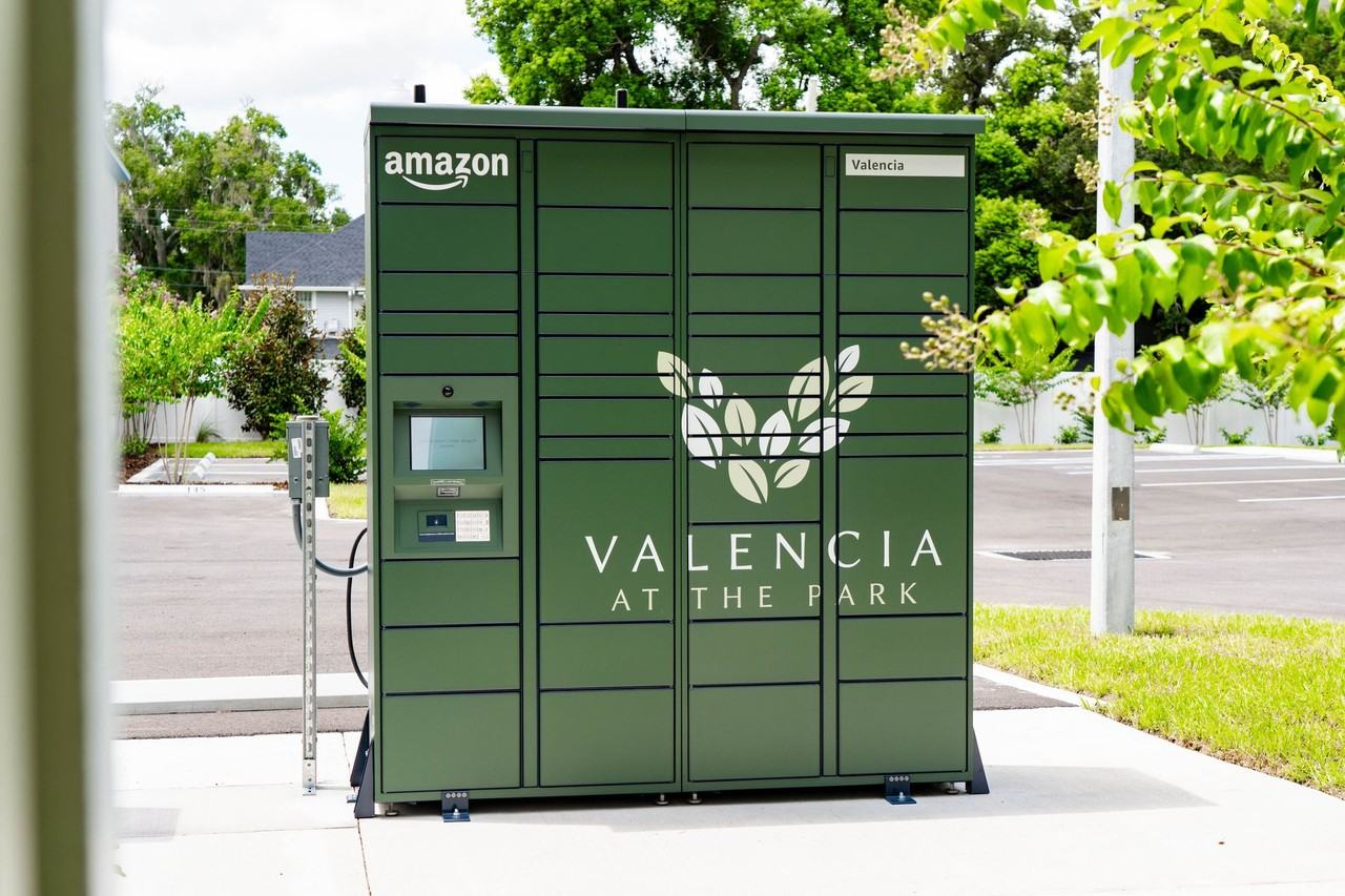 Valencia at the Park - Photo 7 of 48