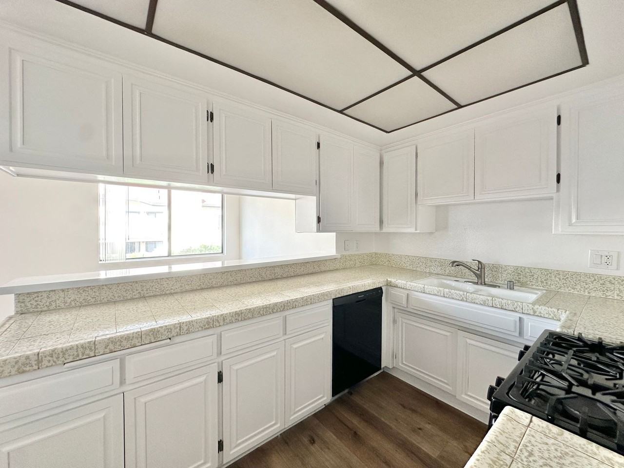 12120 Texas Ave - Photo 4 of 13