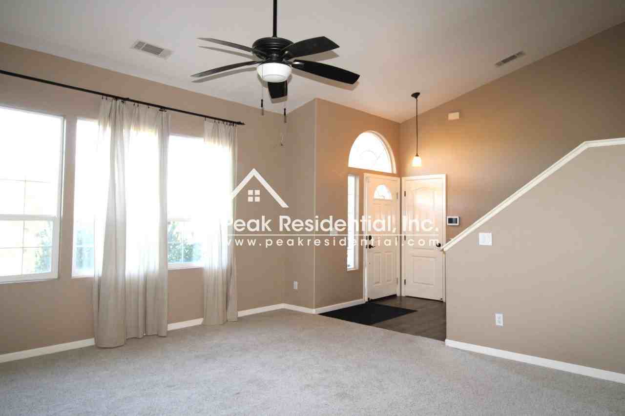 201 Swenson Ct - Photo 5 of 35