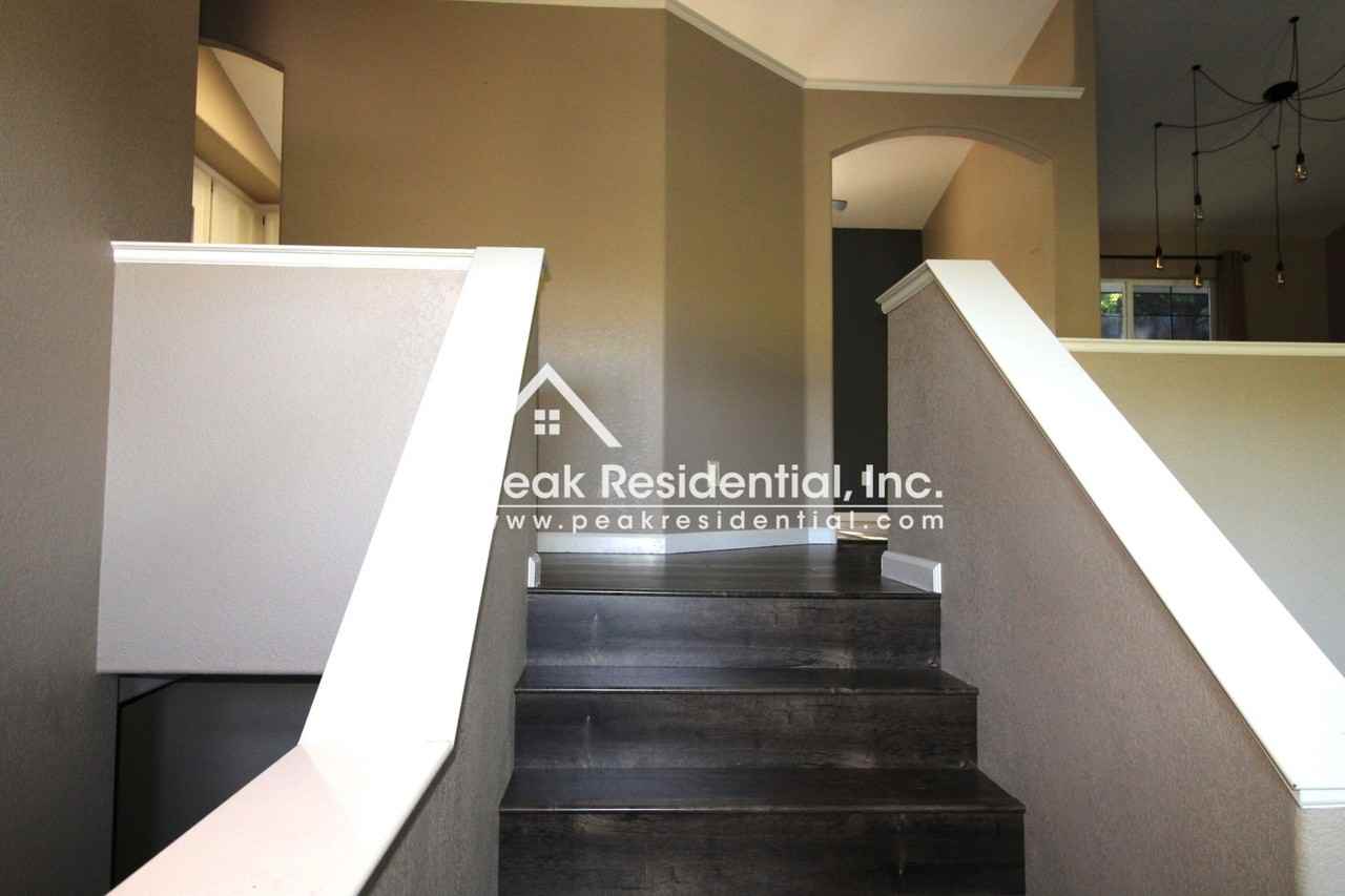 201 Swenson Ct - Photo 6 of 35