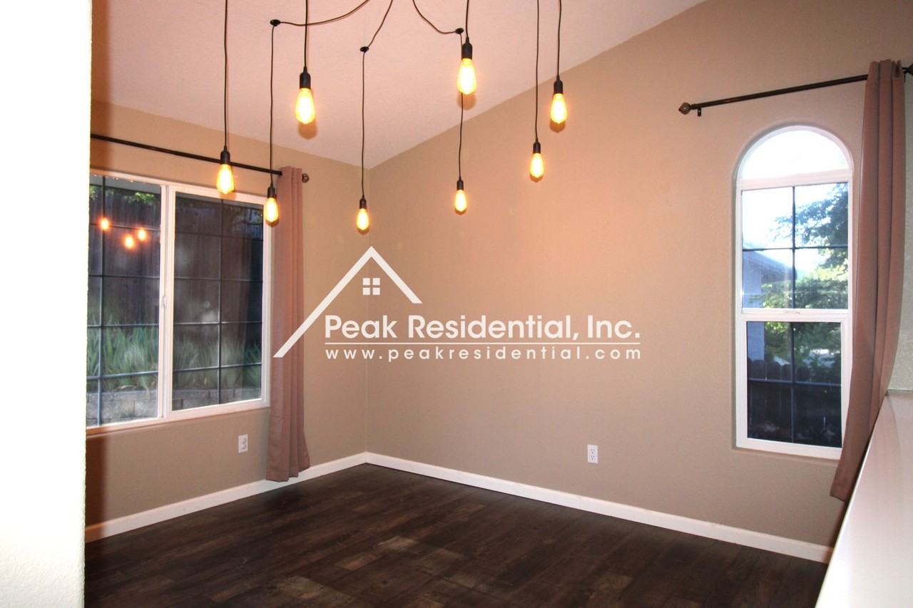 201 Swenson Ct - Photo 7 of 35