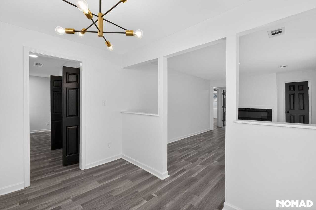 1262 Kenilworth Dr Sw - Photo 5 of 33