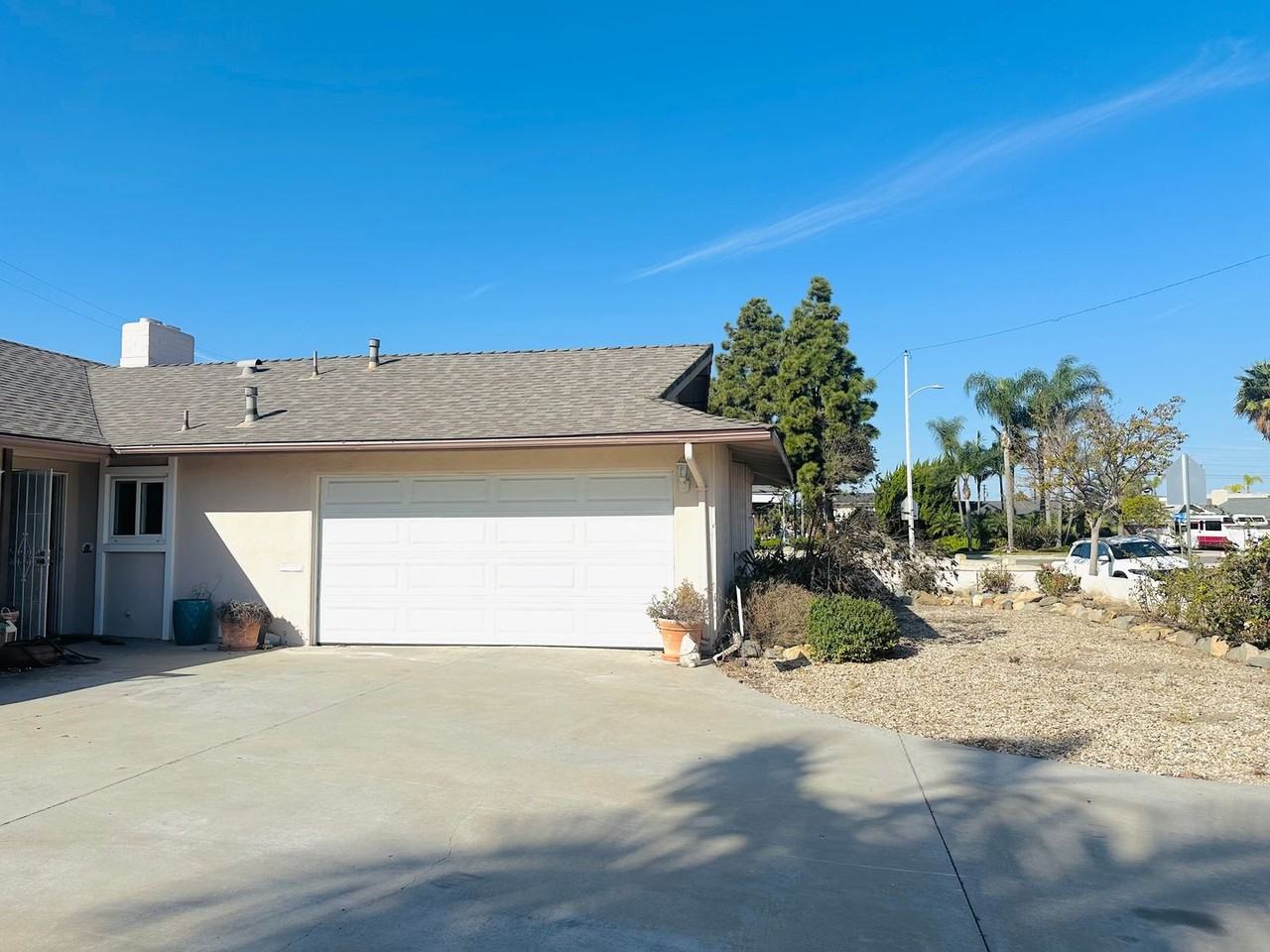 16181 Nassau Ln - Photo 2 of 23