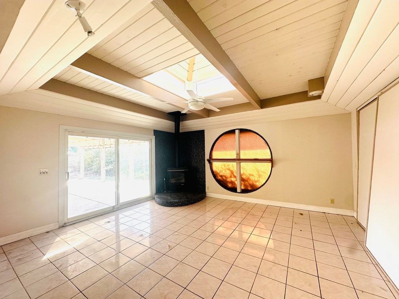 16181 Nassau Ln - Photo 7 of 23