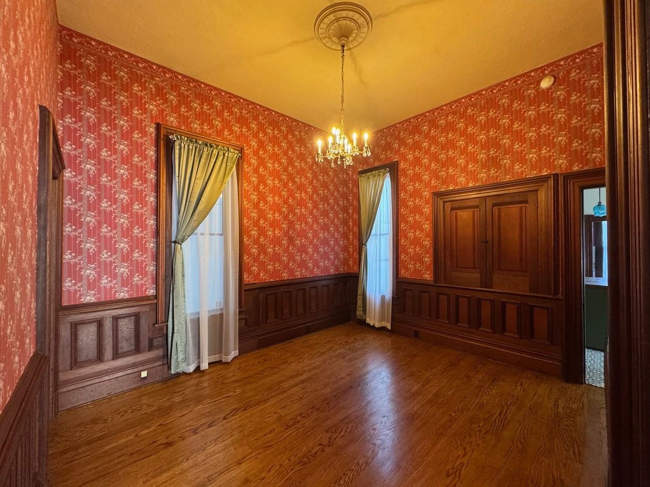 801 Summer St - Photo 7 of 50