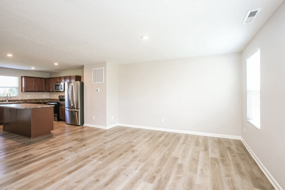 107 Campus Ln - Photo 6 of 17