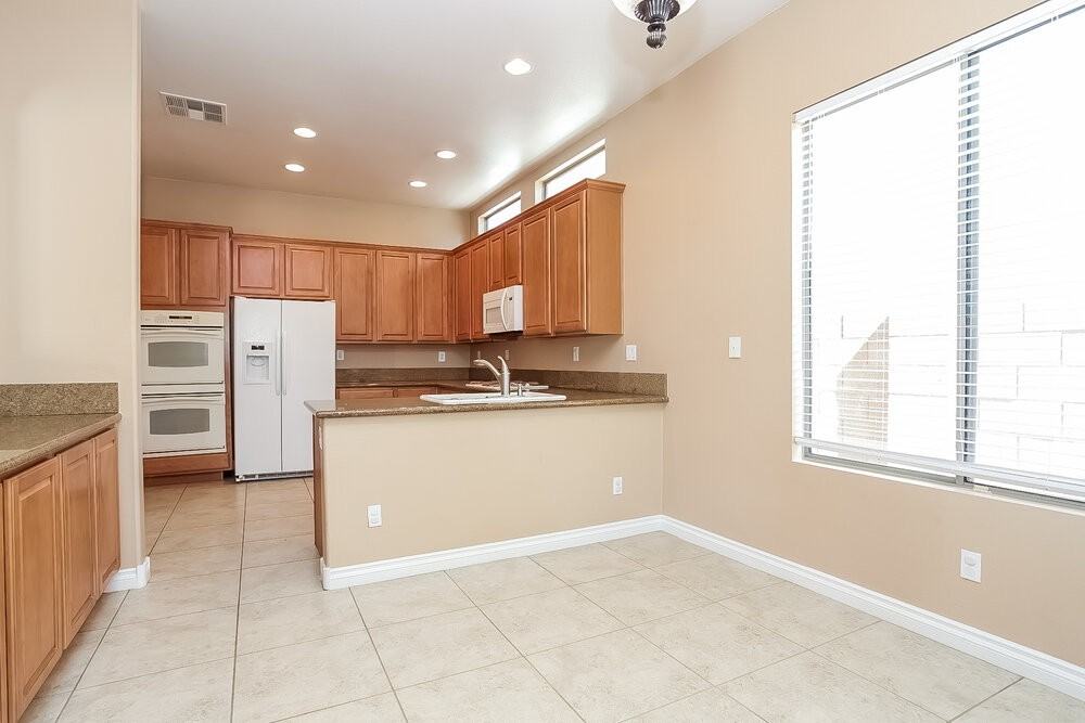 3729 White Lion Ln - Photo 7 of 24