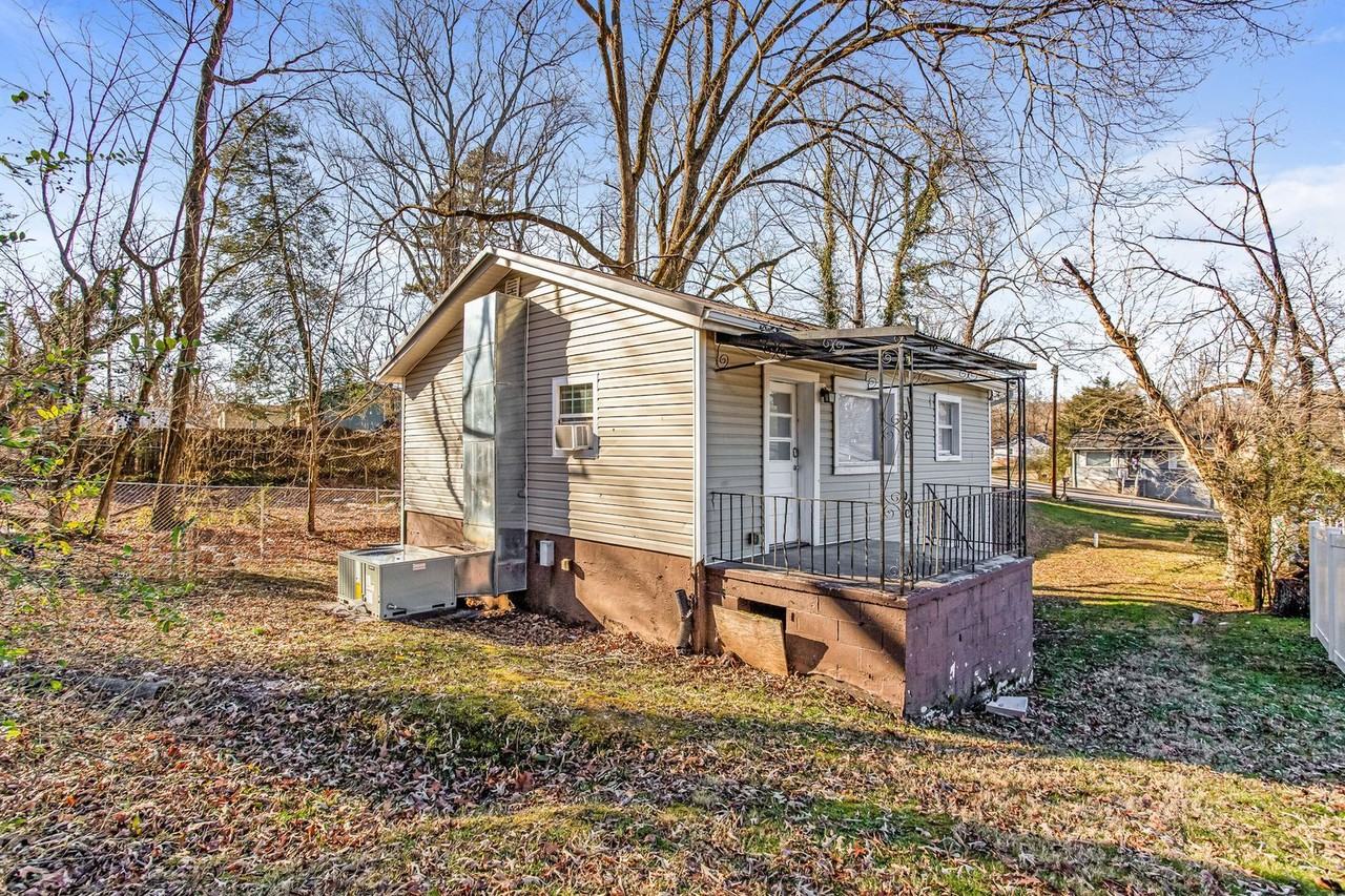 4212 Ivy Ave #Bsmt - Photo 3 of 16