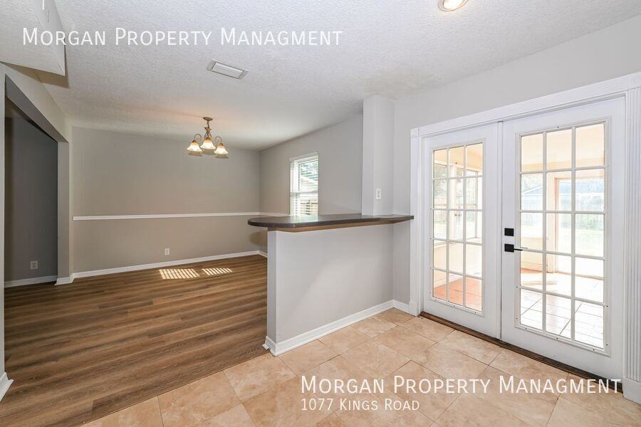 1077 Kings Rd - Photo 6 of 28