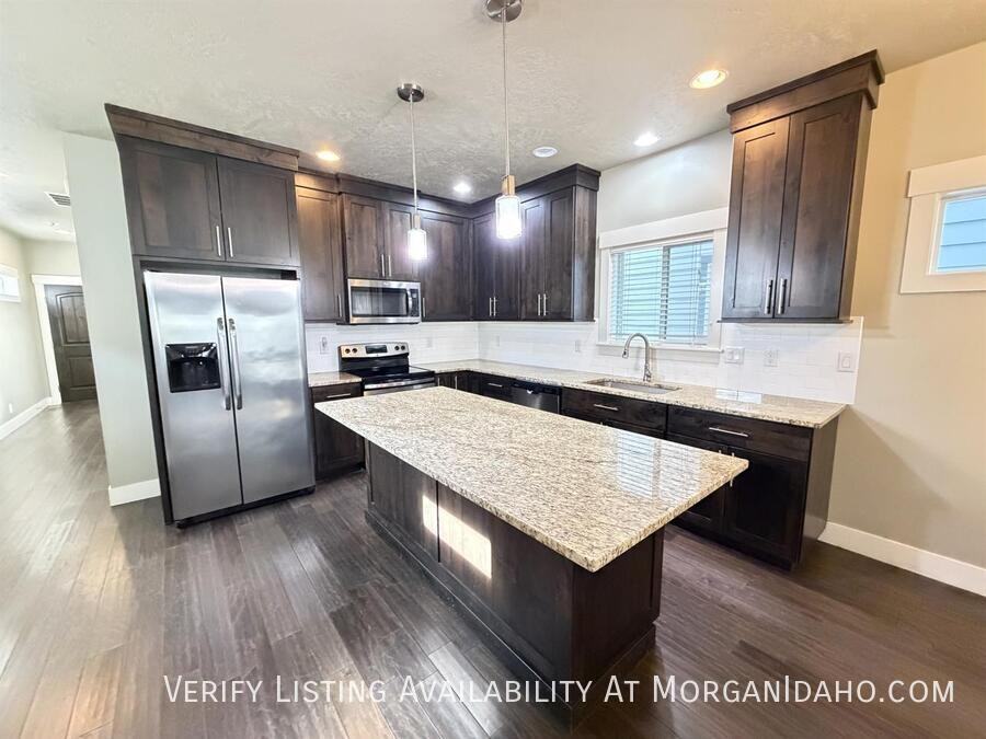 1822 S Owyhee St - Photo 4 of 13