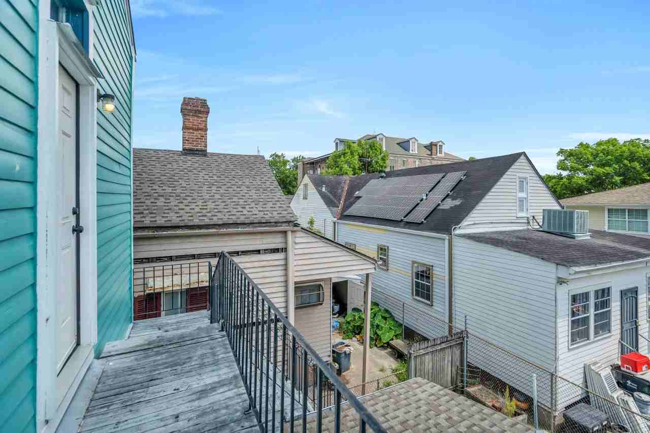 2331 Ursulines Ave - Photo 6 of 40