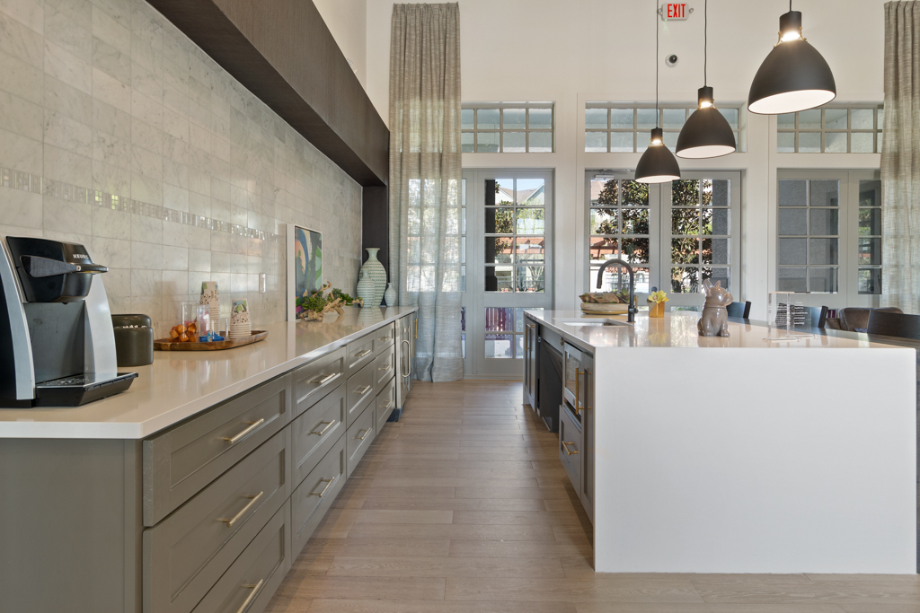 Taylor at Copperfield - Photo 6 of 50