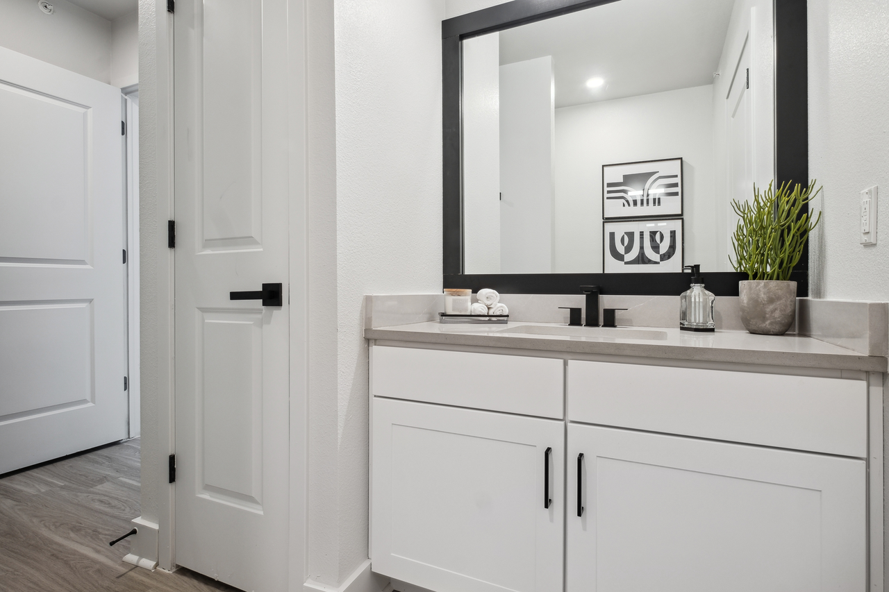 The Adelphi - Photo 4 of 50