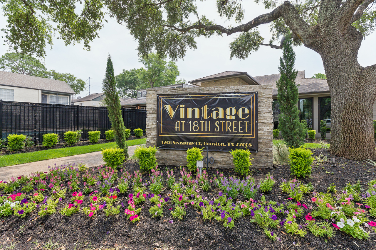 Vintage at 18th St. - Photo 2 of 50