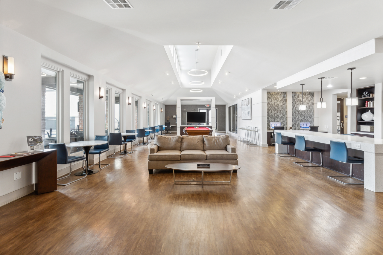 Vintage at 18th St. - Photo 4 of 50