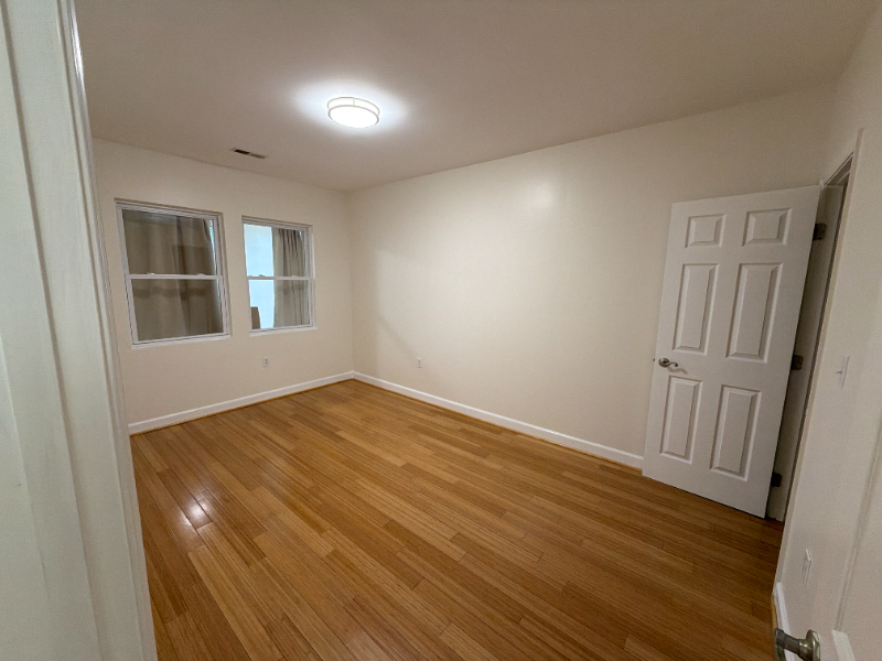 937 Randolph St Nw - Photo 3 of 10