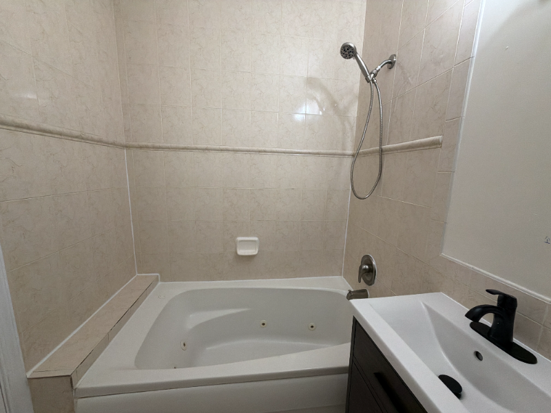 937 Randolph St Nw - Photo 4 of 10