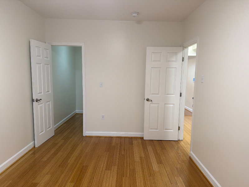 937 Randolph St Nw - Photo 7 of 10